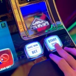 Интерфейс мобильного слот-симулятора Sugar Rush на экране смартфона